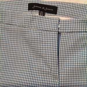 Adorable Stretchy and Flattering Capri length pant